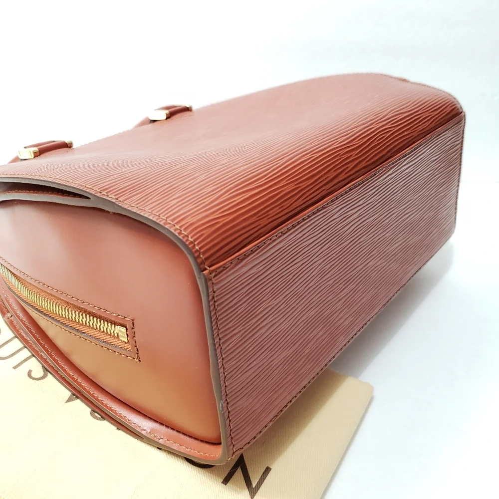 ❤️ Authentic* LV Cognac Satchel Great Condition!! EPI LEATHER. Christmas SALE!!